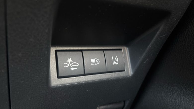 Toyota Yaris 1.5 VVT-i Icon Tech 5dr Petrol Hatchback